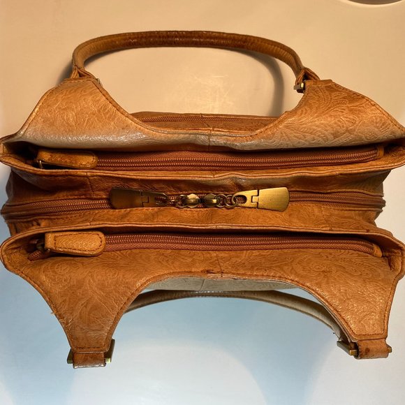 Studio Works Tan Leather Embossed Women's Purse - Picture 2 of 7